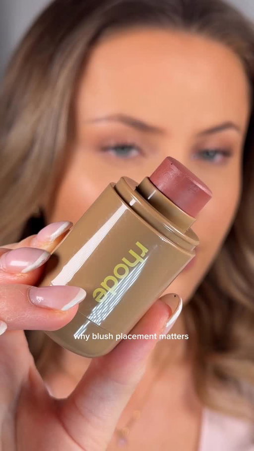 why blush placement matters 🩷🎀 @rhode 

#blush #makeup #blushhack