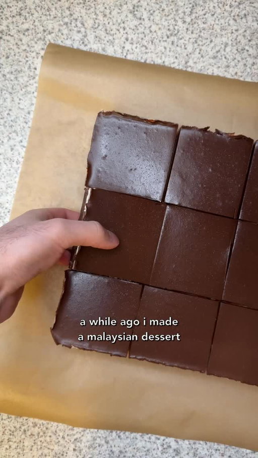 kek batik indulgence 🇲🇾

the full recipe is on ashbaber.com, there’s also a link in my bio 

#foodie #dessert #goodfood #malaysianfood #nobakedessert