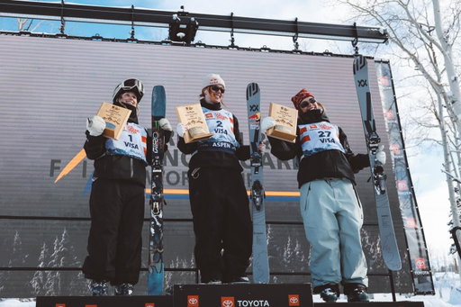 This one meant so much 🥹 The last few years have been tough to say the least, with navigating multiple injuries and rebuilding my self-confidence. To be standing back on the podium, I honestly don’t have the words to describe how I feel.

Huge shoutout to my girls @megan.oldhamm and @kirski12 for throwing down, so honoured to share the podium with you both. And the biggest thank you to my parents for always believing in me and being the most supportive, amazing people. I truly wouldn’t be here without you ❤️

📷 1+2+3: @dashanosova ❤️❤️
📷 4+5 : @fisparkandpipe