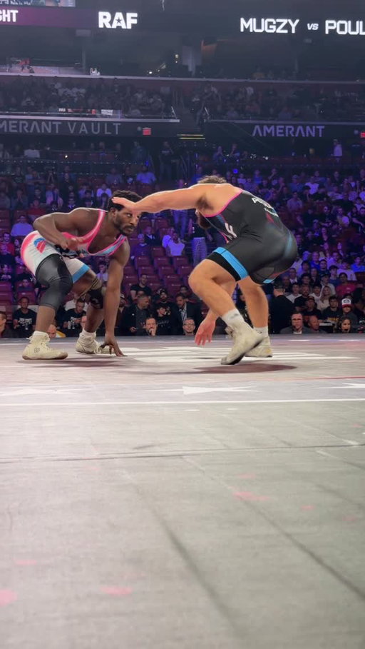 GEORGIO AND MUGZY GETTING AFTER IT 🤯

Watch RAF05 exclusively on @foxnation