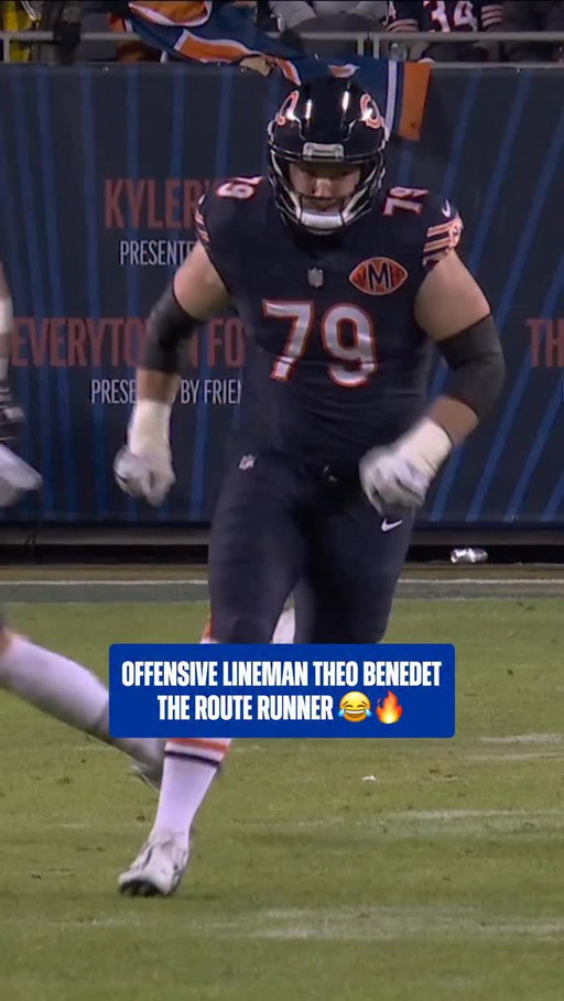 he was lowkey movin’ 💨 

GBvsCHI on Prime Video
Also streaming on #NFLPlus