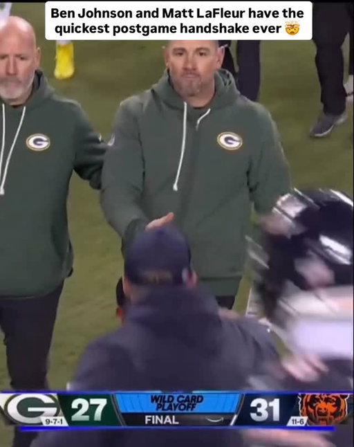 Ben Johnson took the Chicago Bears’ job and said he loved beating Matt LaFleur and the Packers. 

Well.

Being the 4th team in NFL History to be trailing by 15+ points in the 4th Quarter and comeback to win.

That’ll do it.

And then the HANDSHAKE SEEN AROUND THE WORLD HAPPENED 🤯

#NFL #football #chicago #packers #RG3