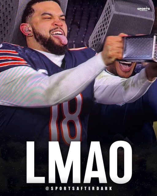 Bears QB Caleb Williams was grading cheese live during the postgame show with a cheese grater hat on. 🍿

Bears’ Caleb Williams, DJ Moore, and Colston Loveland all put on cheese grater hats during the postgame show. 

The Chicago Bears’ comeback tonight against the Green Bay Packers also happened to be the largest comeback in Bears postseason franchise history.

Enjoy it, Chicago. 💯🧀💨 

Now this is truly SPORTS AFTER🌙 

📸 @nflonprime / NFL