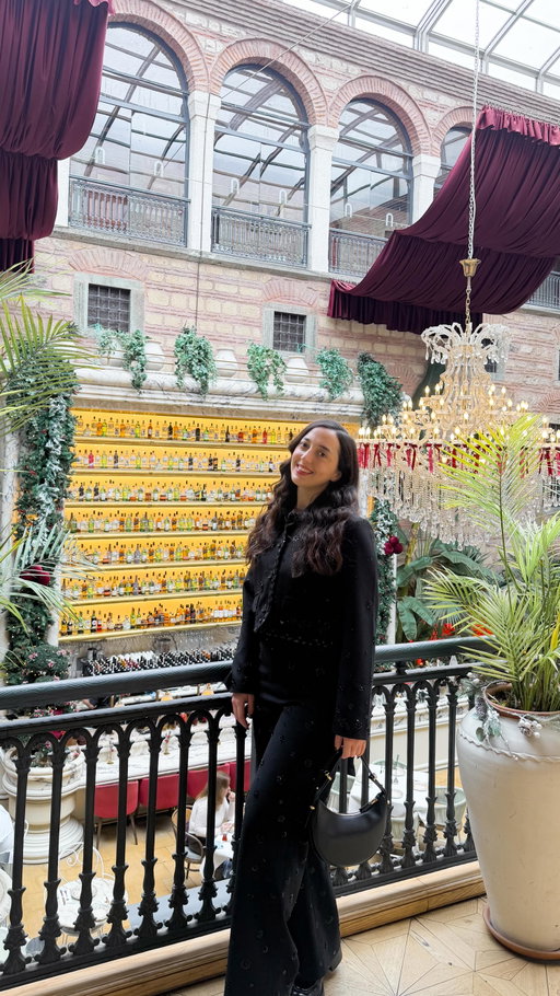 Step into the splendour of 18th-century Istanbul at ths stunning Turkish restaurant offering a breathtaking setting for refined dining in the heart of Sirkeci✨

Whether you’re looking for a place to try Turkish breakfast or have an intimate dinner, @olden1772 should be high on your Istanbul list.

📍Located inside Han 1772 Hotel
3 Mimar Vedat Sk. Sirkeci

#GoTürkiye #IstanbulTurkey #visitistanbul #Istanbultips #thingstodoinistanbul #TurkeyTravel #Istanbulcity #Istanbullovers #TraveltoTurkey #ExploreTurkey #istanbulguide #TravelTip #breakfastwithaview #Istanbulbreakfast #Istanbulrestaurants #turkishbreakfast