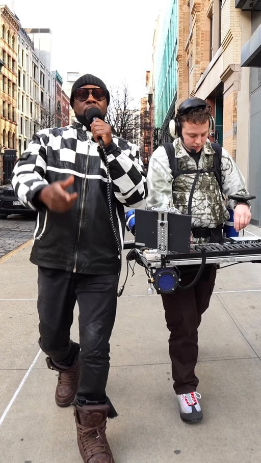 The legendary @wyclefjean pulled up to my stream 🤯 I was pretty taken aback learning that he’d seen a bunch of my stuff since I’d only set this up thru comms with his management. He absolutely ripped it too. Such an honor to get to jam with someone like this 🔥🙌