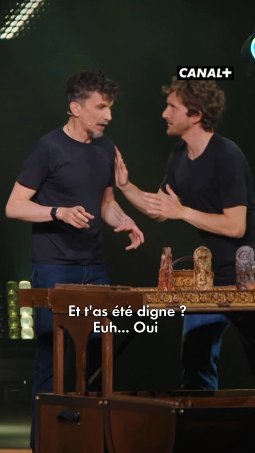 Quand Arnaud met son zizi entre ses cuisses …  #letrio #sketch