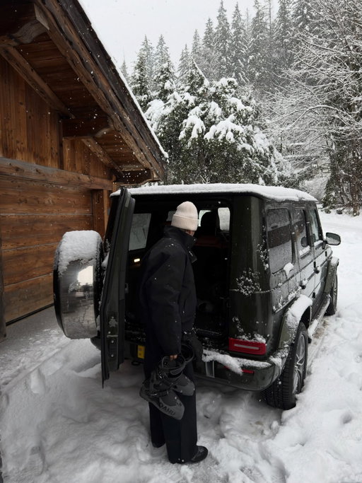 When we ski we take the G