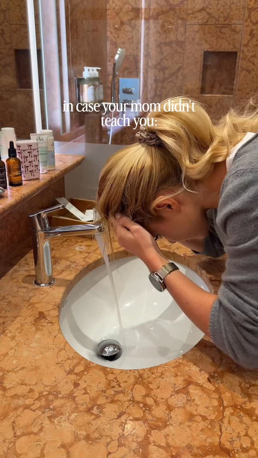 mind blowing that most of you didn’t know about this 🤣🫣 I’ve done this all my life!! 

Washing only the greasy roots / the front, because the lengths probably still look fresh & good 🤷🏼‍♀️ saves a heck ton of time, keeps hair healthier (since you don’t need to style the lengths with heat so often) & you can easily not wash your entire head of hair for 4-5 days. Win win win!