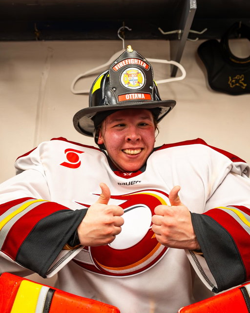 from Finn to Finn! 🇫🇮

…because obviously making 30+ saves and logging your first career PWHL win earns you the @ottfireincendie helmet and @canadiantire Player of the Game 🤷‍♀️