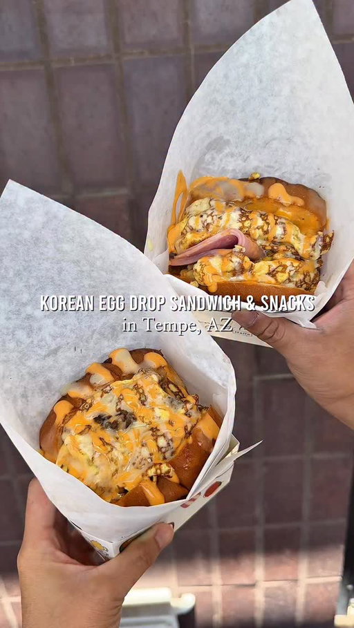 Korean-style breakfast sandwiches in Tempe? Toasty & Sweetz is a casual spot serving buttery brioche egg drops stuffed with bulgogi beef, shrimp, or Philly cheesesteak. You can also grab Korean fried chicken, dupbap rice bowls, sweet croffles, or boba drinks there. Check them out for a quick lunch or snack!
📍 @toastysweetz�930 W Broadway Rd, Suite 14 Tempe, AZ 85282