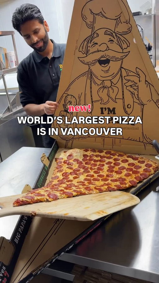 The world’s largest pizza and pizza slice just arrived in Vancouver. @bmpp.bc 

The world’s largest pizza is 54 x 54 inches which serves 50 people and makes about 200 slices. 

The world’s largest slice is 28 x 38 inches which feeds 5-7 people!

📍Big Mama’s and Papa’s Pizzeria - 2655 Arbutus Street, Vancouver

#vancouver #vancouverbc #pizza