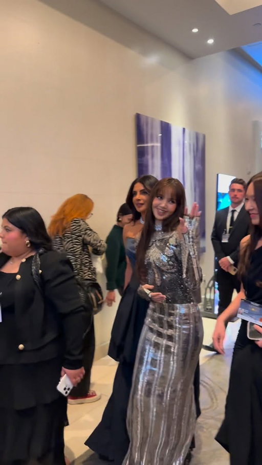 @lalalalisa_m is absolutely slaying the @goldenglobes @cbstv @paramountplus #goldenglobes