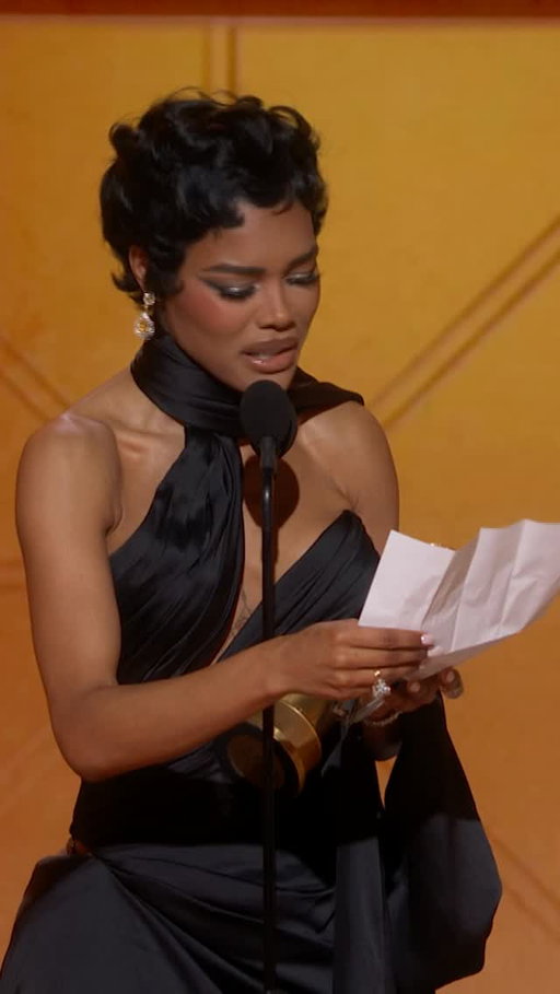 A ⭐️ golden ⭐️ moment for @teyanataylor, whose supporting role in One Battle After Another just won her Best Supporting Female Actor – Motion Picture at the #GoldenGlobes!