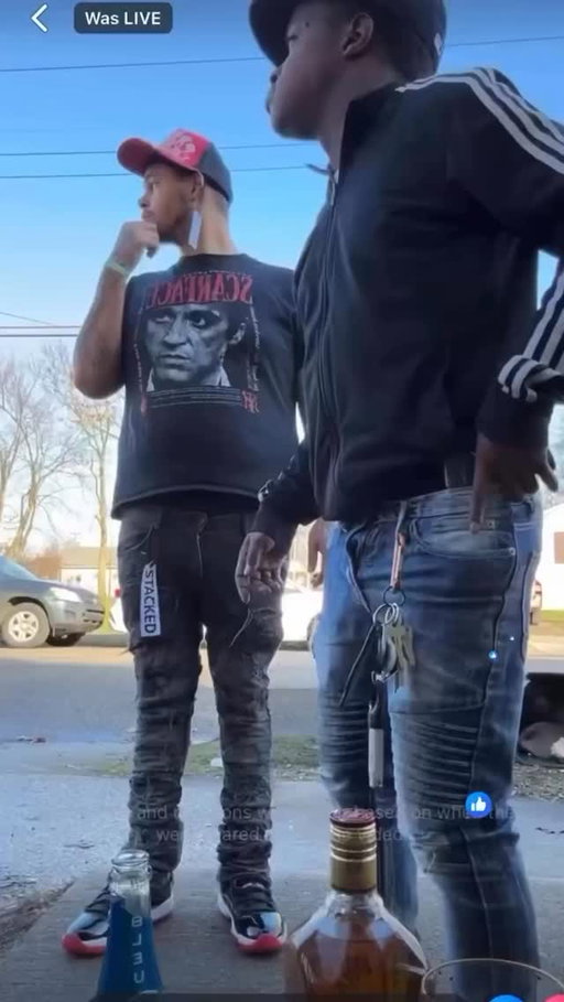 Man went live and pulled out a gun. One man said he’s not taking the charge if police show up… less than 15 minutes later, police showed up after seeing them on live.