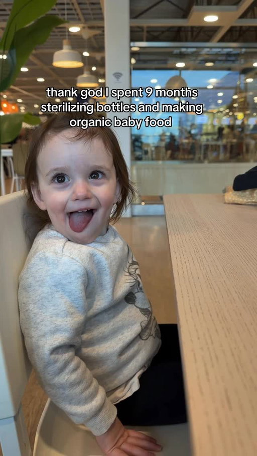 to all the new moms, don’t worry too much you’ll be fineeeee 😄 

#toddlersofinstagram #toddlermom #firsttimemoms
