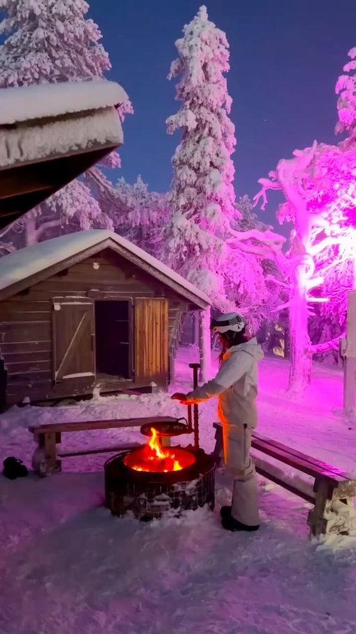 Snowboarding in Finland is seriously unreal 🇫🇮💘 

.
.
.
#snowboarding #finland #rukaskiresort