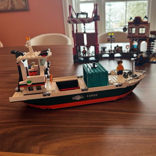 It was time to build this weekend (with LEGO).
 
Thanks to Ambassador Harris for the gift. Solidarity with Denmark. 🇨🇦🇩🇰 

—
 
En fin de semaine dernière, c’était le temps de bâtir (avec des blocs LEGO).
 
Merci à l’ambassadeur Harris pour ce cadeau. Nous sommes solidaires du Danemark. 🇨🇦🇩🇰