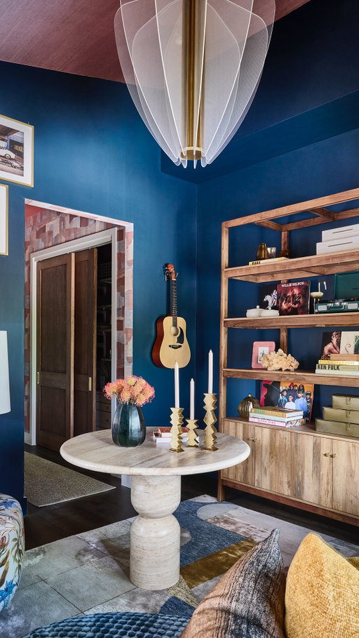 Don’t blink! You might miss the show. 🤩 #TransformationTuesday #WholeHomeAustin

🏠: #ProjectPauseParlor
🪄: @blessedlittlebungalow 
📸: @mm_photo_inc