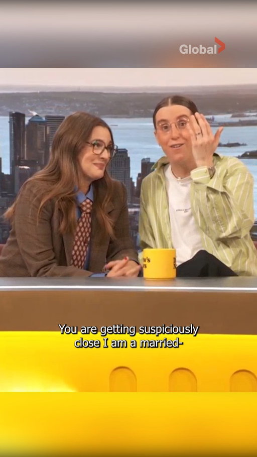 #RobbyHoffman has a compelling argument for going outside tbh 💍

#DrewBarrymoreShow