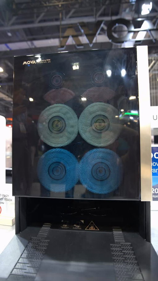 See-through demo of how the @movatech.usa Mobius 60 robot vacuum can swap between 3 different material mops for different floors. Kinda cool.