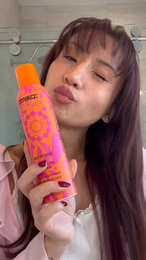 My everyday hair routine featuring the new @amika soulstruck nourishing dry hair mask! It gives me softer hair in just seconds. Available now at @sephora #amikapartner #SephoraSquad #sephora