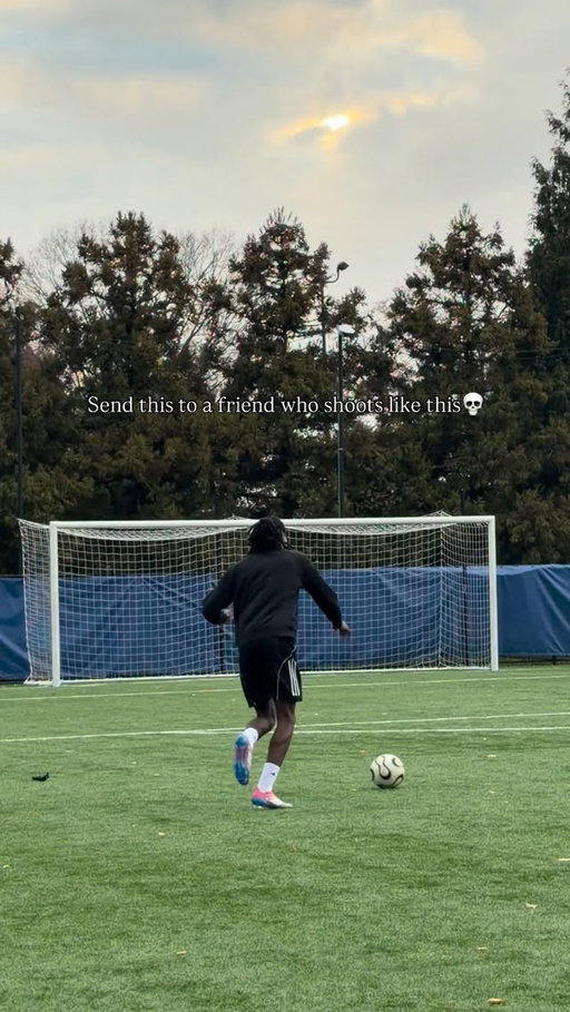 We’ve all been there😭. Follow for more!
.
#soccer #football #adidasfootball #footballmemes #freekicks