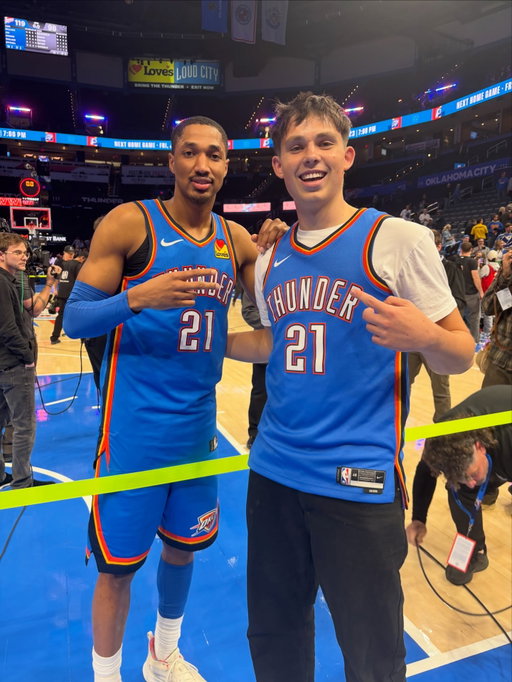 Am I living in a dream? I love Aaron Wiggins

#aaronwigginssavedbasketball