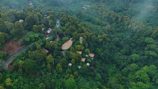The peaceful rainy sounds of @desaekobali ☔️

After being at Desa Eko with @mrscotteddy for the past week now we’ve had a mixture of both sun a rain

While I love the sunny days being able to explore nearby waterfalls and rice terraces, there’s just something about rainy days here being surrounded by so much nature

It’s forced me to slow down, be present, take in all that’s around me

I’m used to living a fast paced life, so even though it’s sometimes harder for me to slow down, being here has made it easy

I’ve found myself able to think clearly, no music, no distractions, just the sound of nature and slowing down 

I’ve been able to focus on the little moments and finding the beauty in just being still and fully present.

Being here at @desaekobali has made that easy 

#bali #movingpostcards #desaeko #asmr #mundok