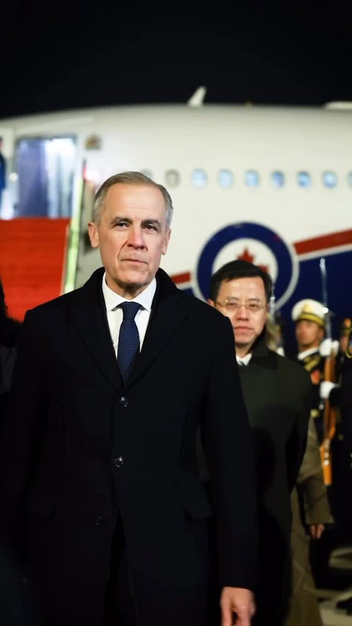 Just landed in Beijing.

The relationship between Canada and China has created opportunities and prosperity on both sides of the Pacific.

We’re ready to build a new partnership — one that builds on the best of our past, and responds to the challenges of today.

—

Je viens d’atterrir à Beijing.

La relation entre le Canada et la Chine a créé des possibilités et de la prospérité des deux côtés du Pacifique.

Nous sommes prêts à bâtir un nouveau partenariat qui mise sur nos réussites d’hier et permet de relever les défis d’aujourd’hui.