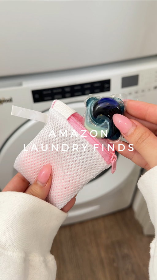 Amazon Laundry Finds 🧺🧼
Comment ‘laundry’ if you want the 🔗

#amazonmusthaves #laundry #gadgets #asmr #home 
amazon favorites, laundry pod bags, cleaning finds, bed sheet detangler, asmr sounds, aesthetic home, hat washer, trendy reels