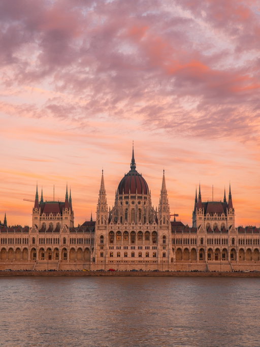 January is always such an uninspiring month so here are some of my favourite shots from Budapest I took in 2024 ✨🌆
#visitbudapest