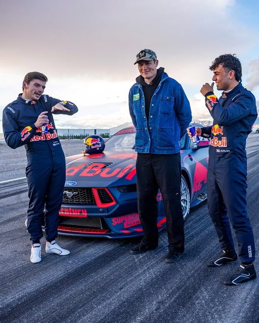 Up next… the Bathurst 1000? 😏🇦🇺

🔗 in bio to watch Max take on @supercarschampionship in Race Through Time 🍿

#F1 #RedBullRacing

📸 @tedescophoto || @garthmilan