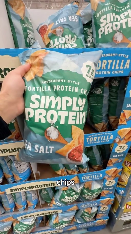 When I found out there was a new way to still enjoy one of my favorite snacks, and get more protein in? I knew I had to head over to @samsclub and see what these @simplyprotein chips were all about 👀 #SPPartner