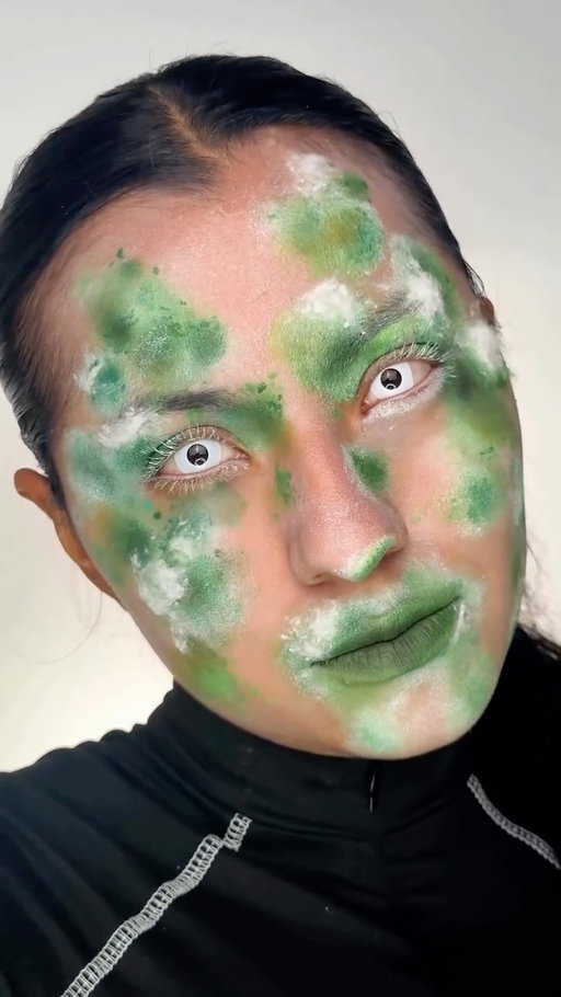 MAQUILLAJE DE MOHO😳🦠 #michmoon #moldmakeup #mold #moho #maquillaje