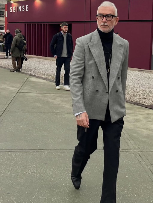 #gianfrateshowroom #domenicogianfrate #domenicogianfrateclub #StreetClassic #NewClassic #Modern #Contemporary #florence @pittimmagine @pittiuomo_official #Pitti109 #Menswear #Style #JacketAndTeousers @e.po.ca #NewBrand #ManCollection #FW26/27 #LongSleeveWhiteTShirt #work #tattoos #LifeStyle #passion #attitude #thanks @leon_magazine #JapaneseMagazine ##friends