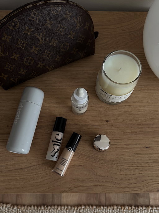 Snippets of cozy season 🤎

#pinterestaesthetic #revolvebeauty #torontobeautyblogger #pinterestinspo #aestheticmood
