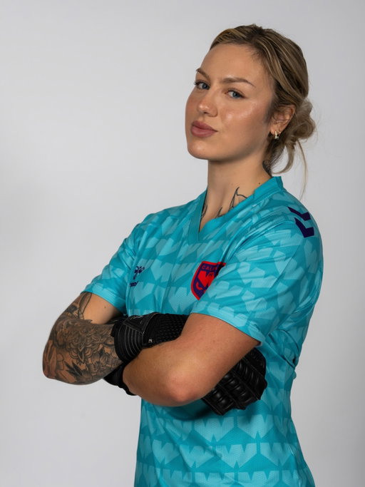 So excited to announce I’ve signed with @calgarywildfc and absolutely cannot wait to get started 🤩🦉