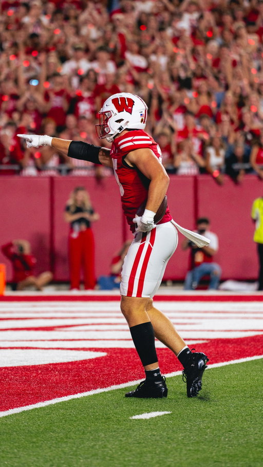 𝘎𝘳𝘢𝘯𝘵’𝘴 𝘰𝘧𝘧-𝘴𝘦𝘢𝘴𝘰𝘯 𝘨𝘰𝘢𝘭: work on making contested catches

@stec_grant relives his first college catch and talks about making memories with his teammates.