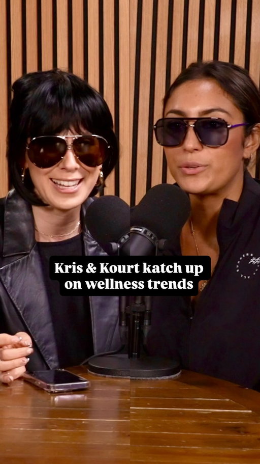 Hope you’ve been pooshin through those new year resolutions, dolls!🍸🖤
.
.
.
#krisjenner #kourtneykardashian #krisandkourt #comedy #wellness