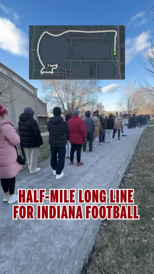 A half-mile long line outside Simon Skjodt Assembly Hall 😮

@indianafootball fans are wasting no time picking up rally towels for Monday’s Championship game 🙌