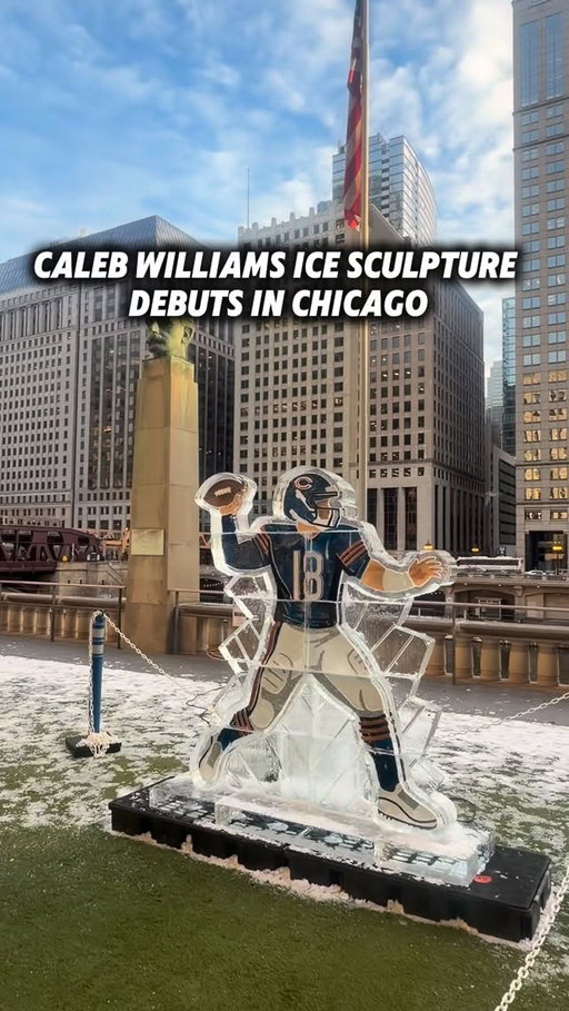 Chicago turned up the chill 🤘❄️ The Bears just unveiled the Caleb Williams ICEMAN sculpture at the Merchandise Mart — playoff energy is REAL in this city! 🐻🏈 

#beardown #chicagobears #icemanchicago #calebwilliams #chicagonews