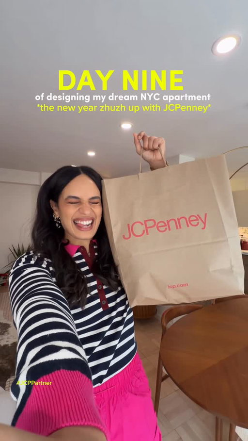 #ad #JCPPartner New year in my new apartment can only mean one thing: let’s make this house a home!✨ 

Picked up some pieces from @jcpenney to start slowly bringing the living space to life😉