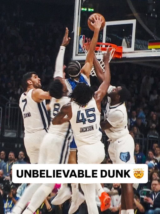 📸 @anthonyblack’s UNREAL SLAM over MULTIPLE DEFENDERS‼️