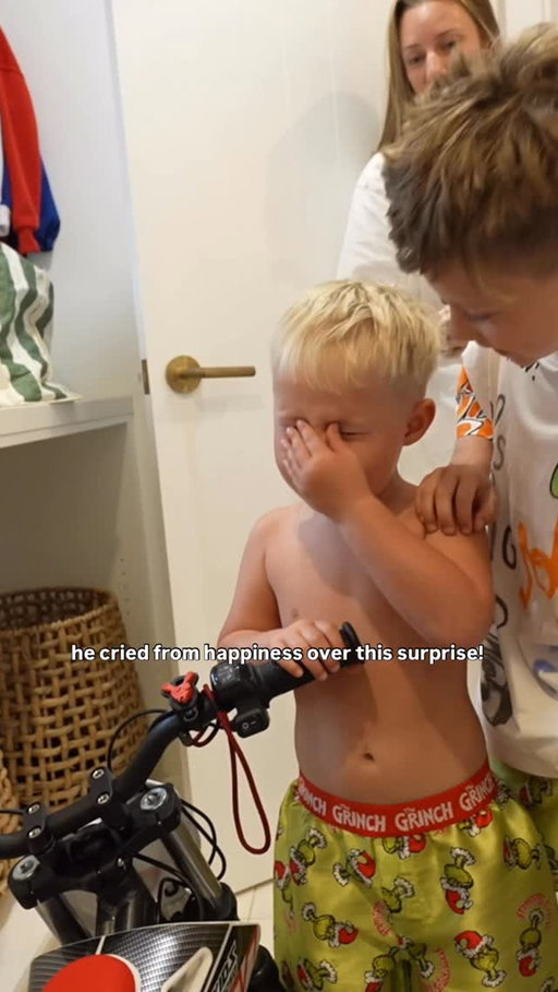VLOG IS UP!! Seeing Malakai cry of happiness had Kurt and I in tears also. Ugh this was such a beautiful Christmas and I’m so excited to share it with you❤️