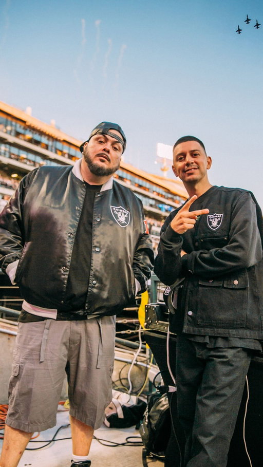 What a time to be alive… 2016 was special

@raiders @djjespinosa #Raiders #Raidernation #SilverandBlack #OaklandColiseum

📸: @thenickrob