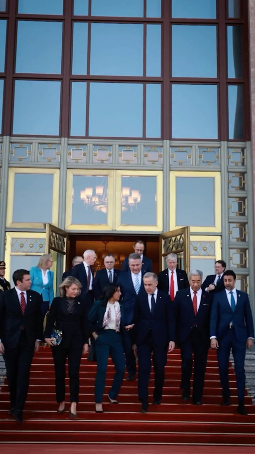 We came to Beijing for Canada to forge a new strategic partnership with China — we’ll be returning with a new trade agreement and billions of dollars in export markets unlocked for Canadian workers.

 —

Nous sommes venus à Beijing pour forger un nouveau partenariat stratégique avec la Chine. Nous rentrerons au pays avec un nouvel accord commercial et des milliards de dollars qui découleront de l’ouverture de marchés d’exportation pour les travailleurs canadiens.