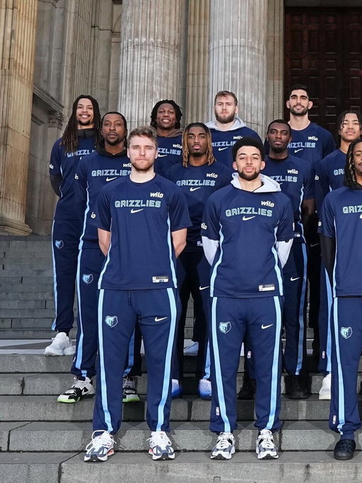 @memgrizz team photo at St. Paul’s Cathedral in London 📸 🇬🇧 The NBA London Game 2026 presented by Tissot is Sunday, January 18 at 12:00pm/et on Prime