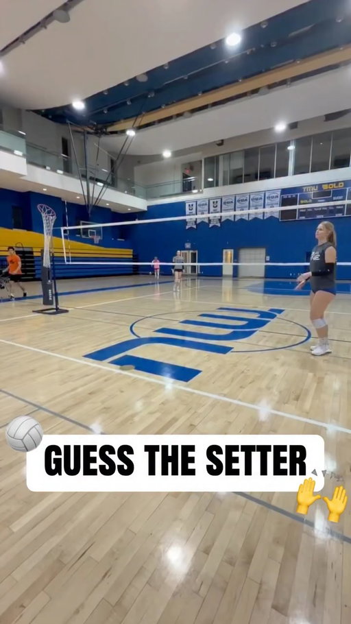 You’ll have to come watch tonight and see if your guess was correct 👀🤔 Bold are in action vs UofT at the Goldring Centre 🤩

#BeBold | @tmubold