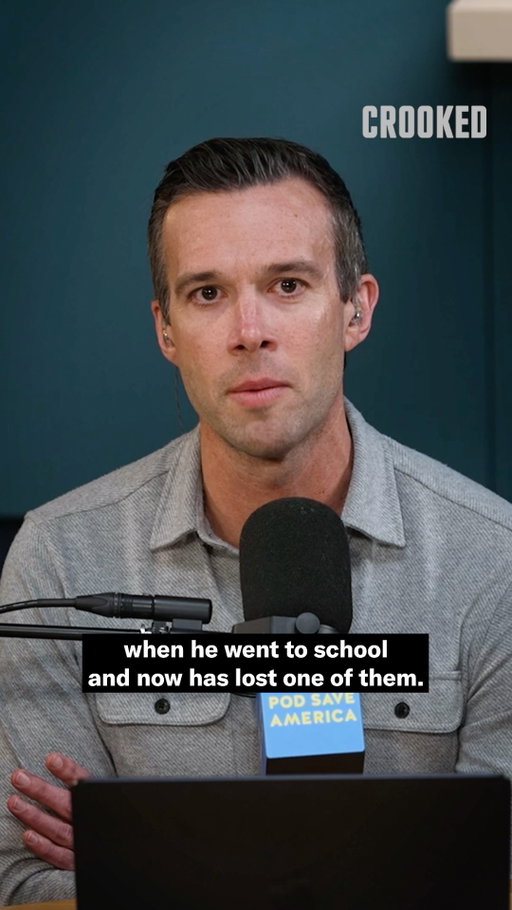 "I don't understand where the humanity is right now." –Jon Favreau on the response to Renee Good's shooting.

#podsaveamerica #crookedmedia #ReneeGood #ICE