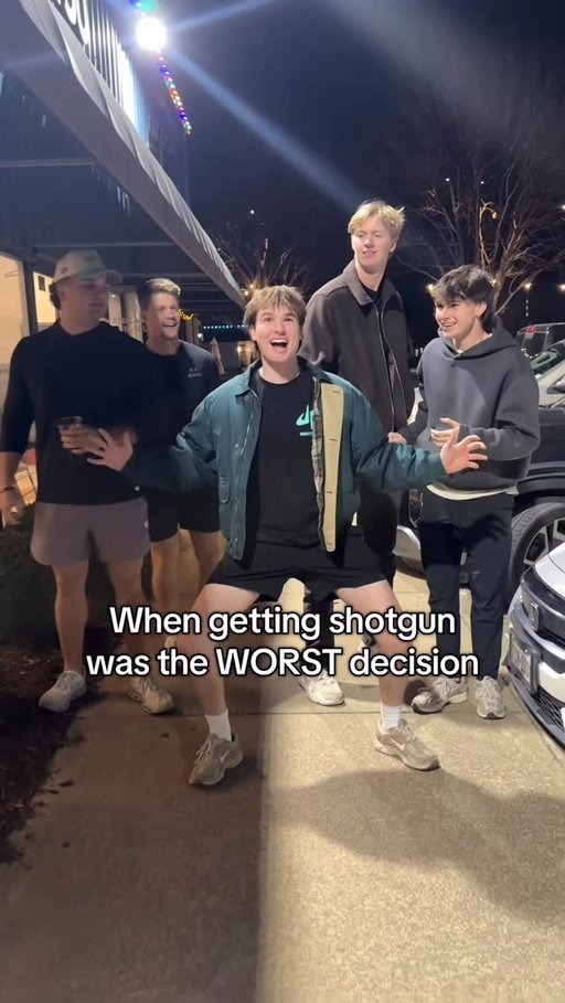 gave up memories for some leg room😭

#friends #funny #meme #explorepage